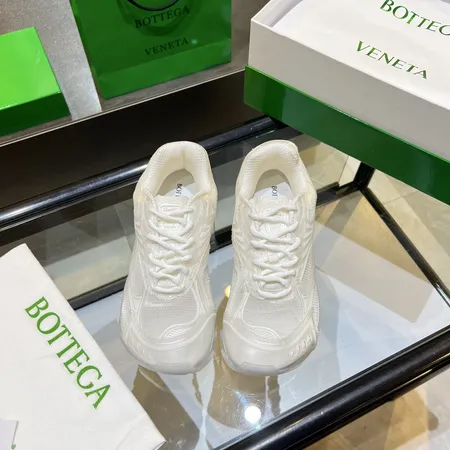 ボッテガ ヴェネタ スニーカー