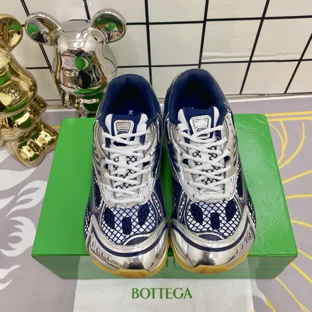 ボッテガ ヴェネタ スニーカー