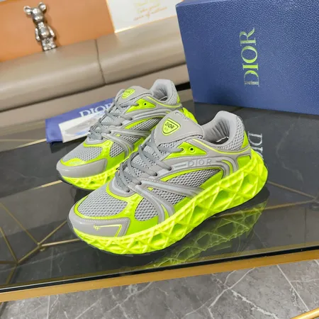 ディオール スニーカー