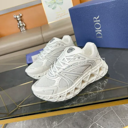 ディオール スニーカー