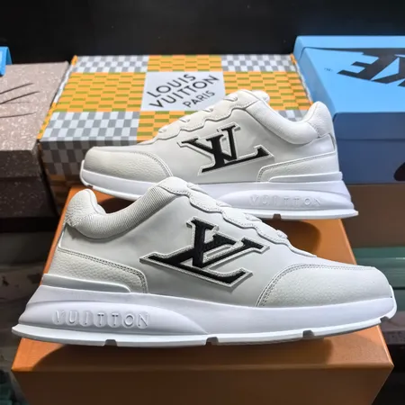 ルイヴィトン スニーカー