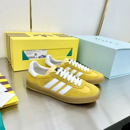 アディダス カジュアルシューズ