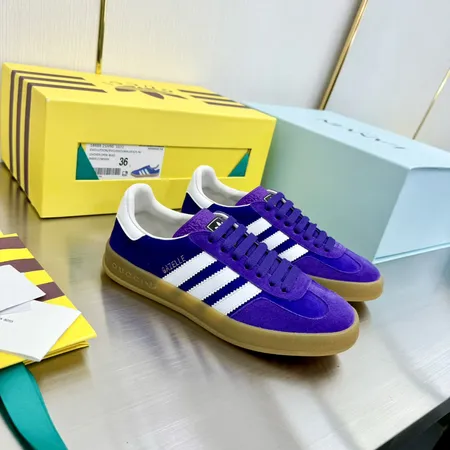 アディダス カジュアルシューズ