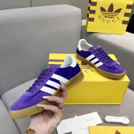 アディダス カジュアルシューズ