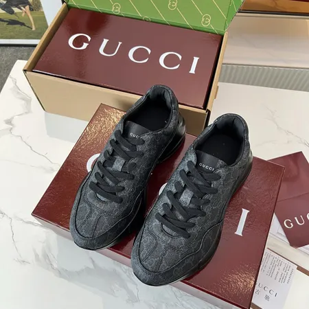 グッチ スニーカー