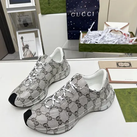 グッチ スニーカー