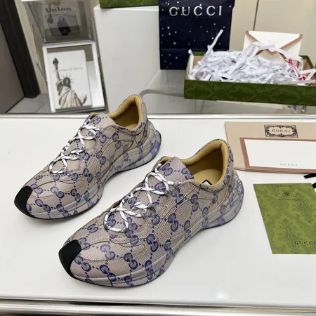 グッチ スニーカー