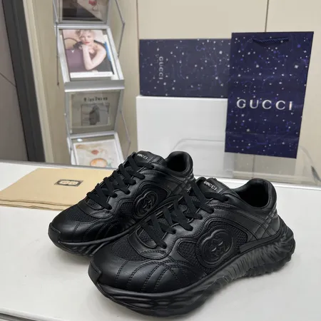 グッチ スニーカー