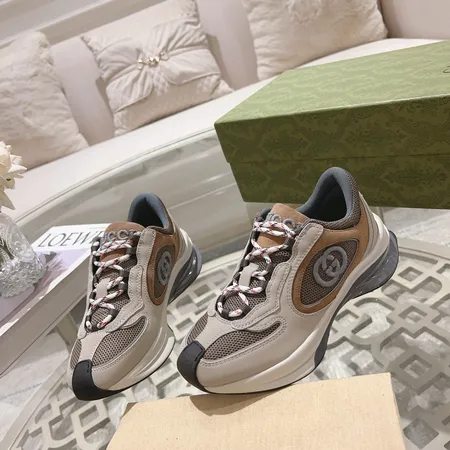 グッチ スニーカー