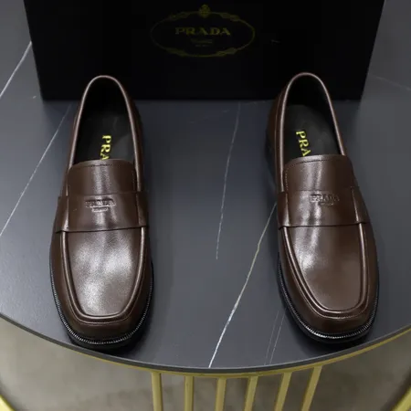 プラダ ビジネスシューズ