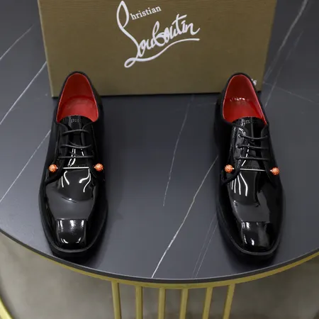 クリスチャン・ルブタン ビジネスシューズ