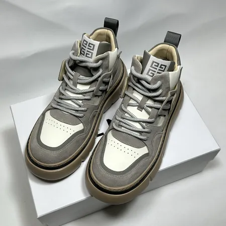 ジバンシィ カジュアルシューズ