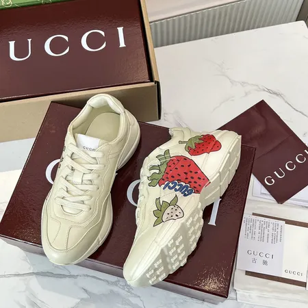 グッチ スニーカー