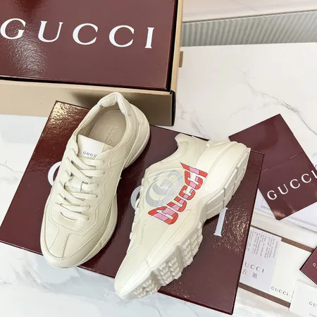 グッチ スニーカー