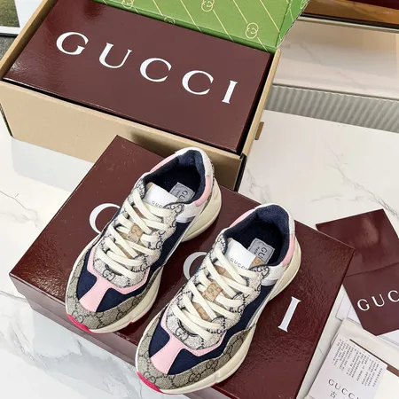 グッチ スニーカー