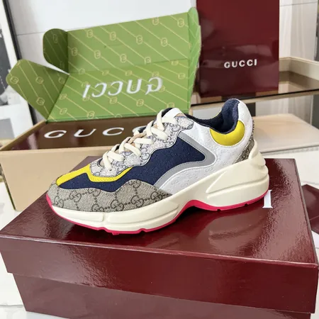 グッチ スニーカー