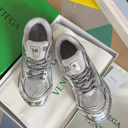 ボッテガ ヴェネタ スニーカー