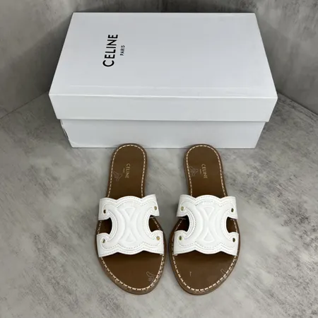 セリーヌ スリッパ