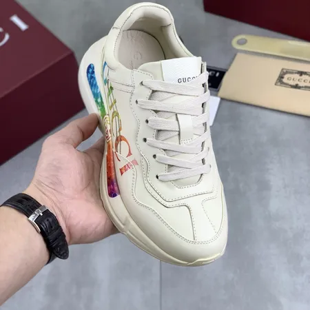 グッチ スニーカー