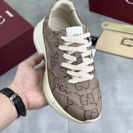 グッチ スニーカー