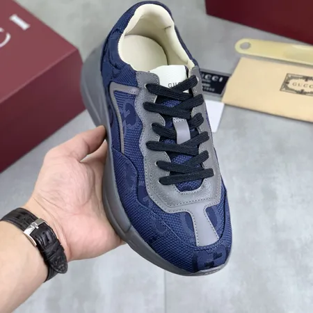 グッチ スニーカー