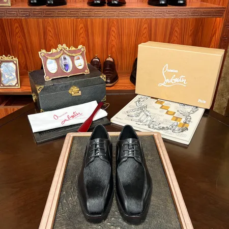 クリスチャン・ルブタン ビジネスシューズ