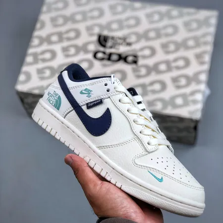 ナイキ カジュアルシューズ