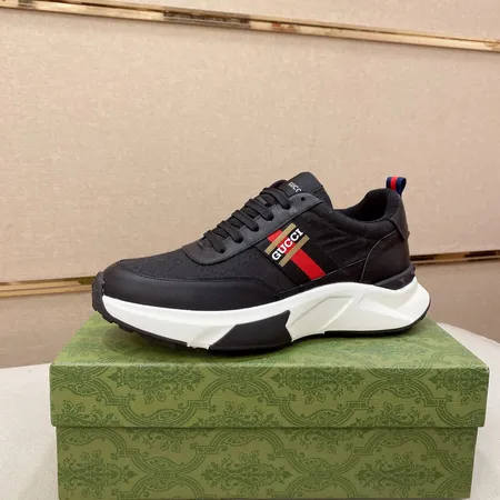 グッチ スニーカー