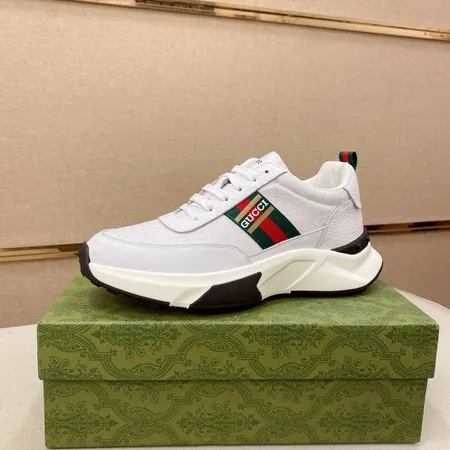 グッチ スニーカー