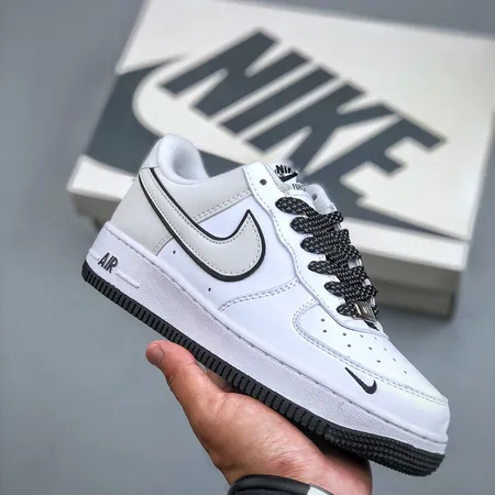 ナイキ カジュアルシューズ