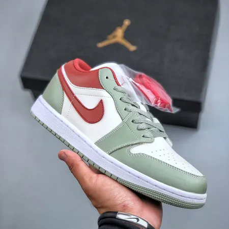 ナイキ カジュアルシューズ