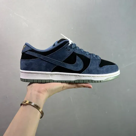 ナイキ カジュアルシューズ