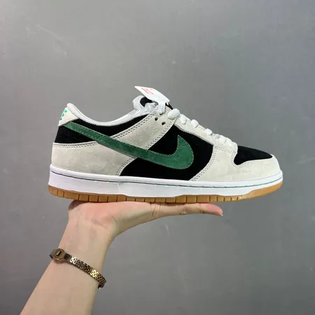 ナイキ カジュアルシューズ