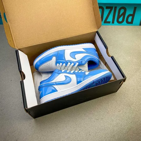 ナイキ カジュアルシューズ