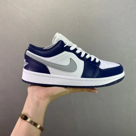 ナイキ カジュアルシューズ