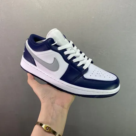 ナイキ カジュアルシューズ