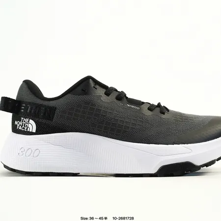 ノースフェイス スニーカー