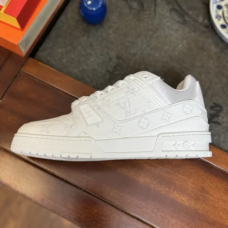 ルイヴィトン カジュアルシューズ