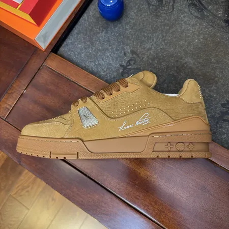 ルイヴィトン カジュアルシューズ