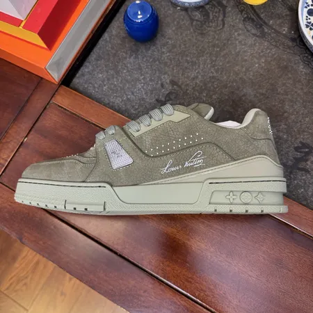 ルイヴィトン カジュアルシューズ