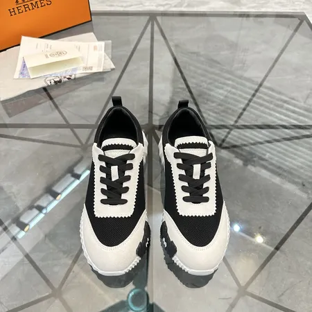 エルメス スニーカー