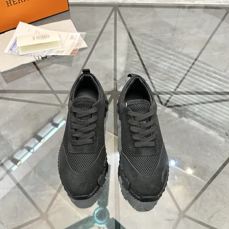 エルメス スニーカー