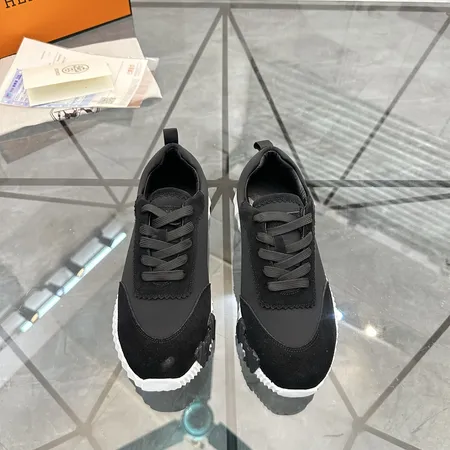 エルメス スニーカー