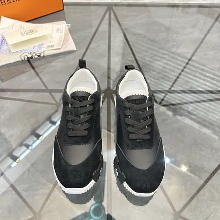 エルメス スニーカー