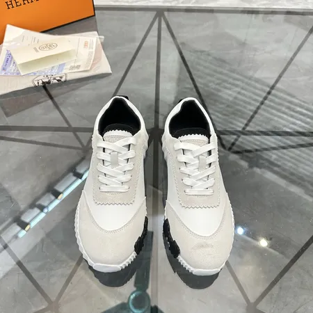 エルメス スニーカー