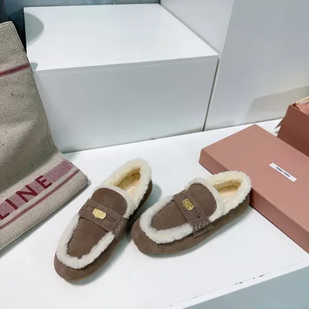 ミュウミュウ カジュアルシューズ