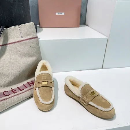 ミュウミュウ カジュアルシューズ