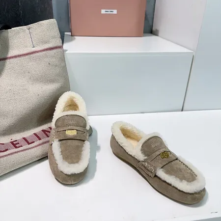 ミュウミュウ カジュアルシューズ