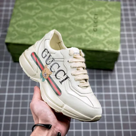 グッチ スニーカー