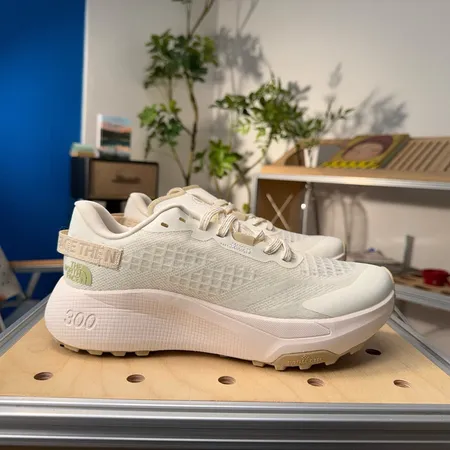 ノースフェイス スニーカー